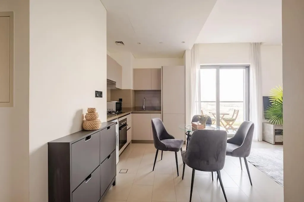شقة Modern Sobha Building Partial Burj Khalifa View دبي