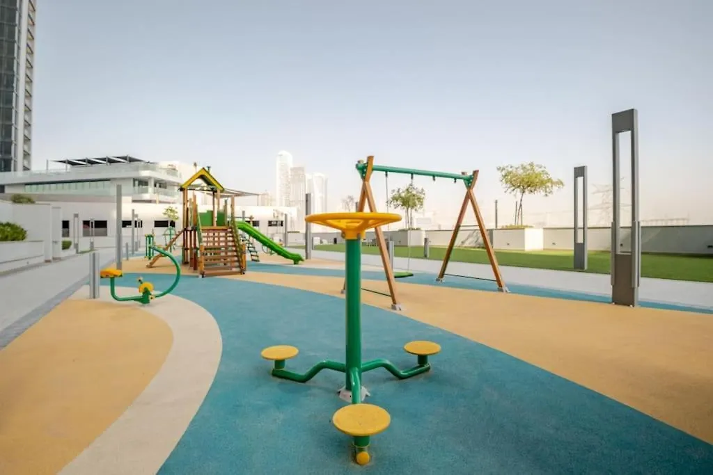 شقة Modern Sobha Building Partial Burj Khalifa View دبي