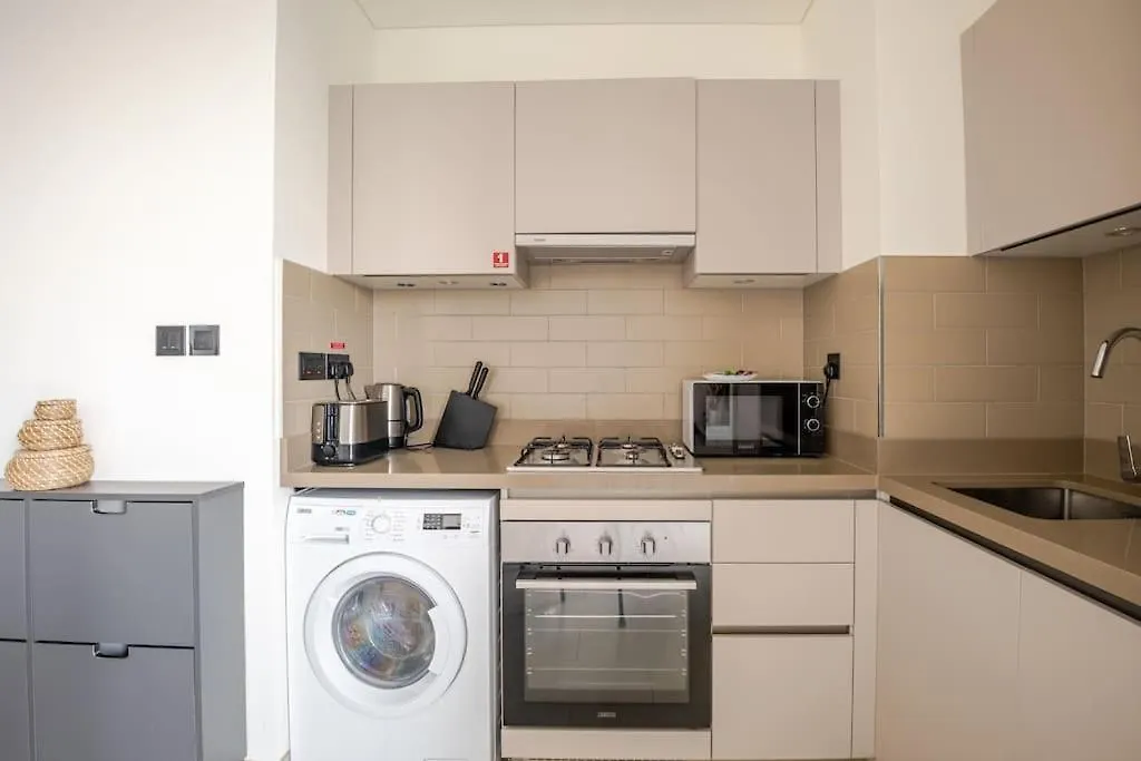 Modern Sobha Building Partial Burj Khalifa View Apartment Dubai 0*,