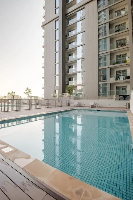 شقة Modern Sobha Building Partial Burj Khalifa View دبي 0*,